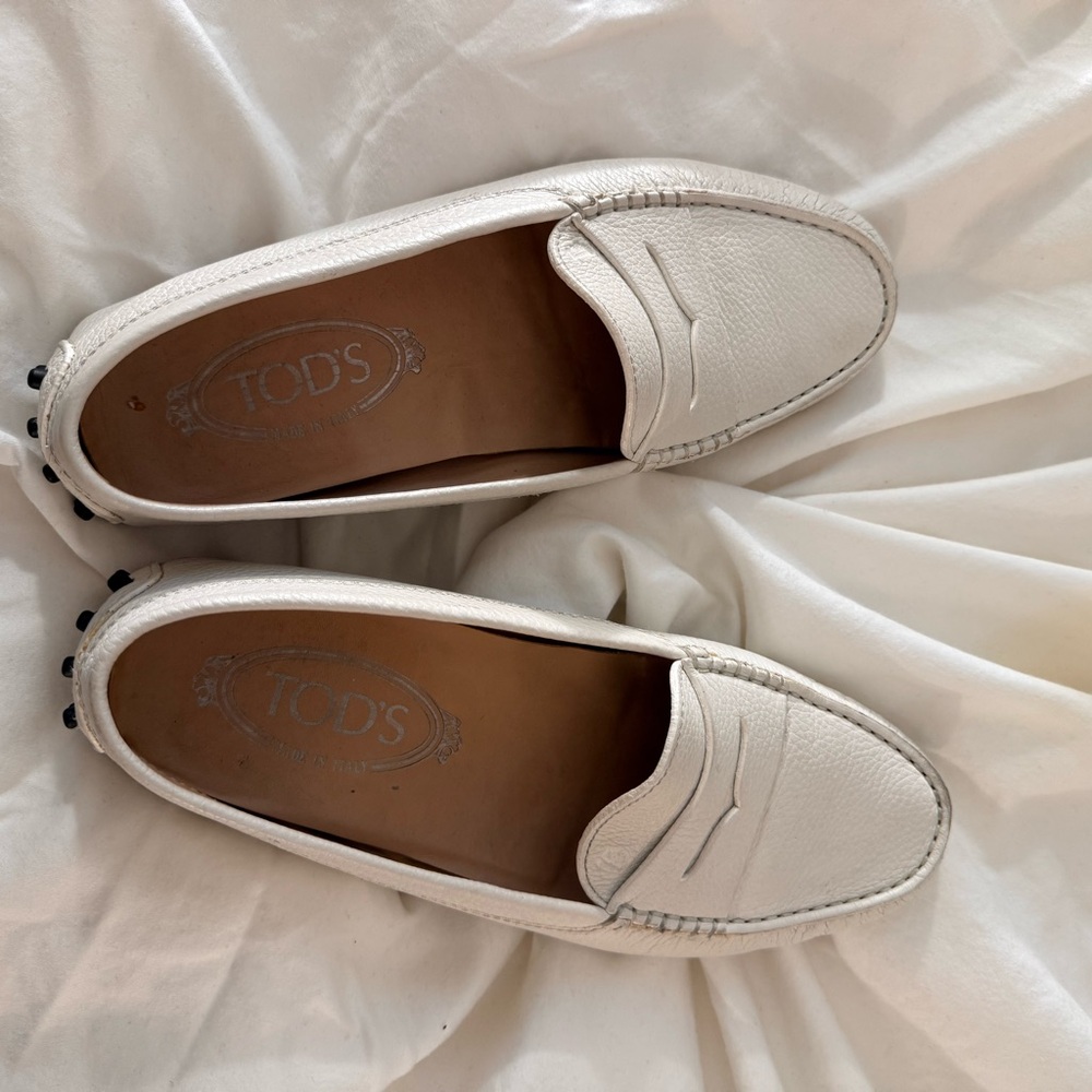 Tod's White Leather Gominno Driving Shoes